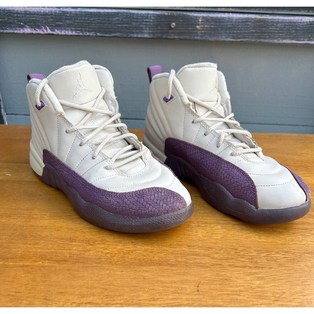 Air Jordan 12 Retro Dark Purple Dust GS Youth Sneakers Size 3Y - Picture 4 of 9